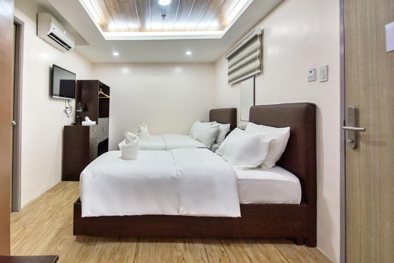 Emerald Island Hotel Balabag  ภายนอก รูปภาพ